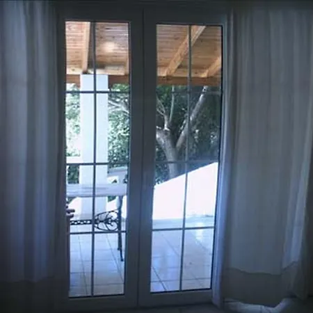 Apartamento Miltos *
